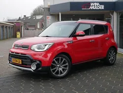 Rood Gebruikt 2017 Kia Soul 2 SUV | € 14.950
