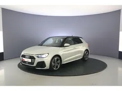 Tauzilver metallic Gebruikt 2024 Audi A1 Sportback Comfort Hatchback | € 33.900
