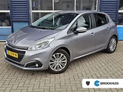 Grijs Gebruikt 2019 Peugeot 208 Signature Sky Hatchback | € 10.450 (Eerlijke prijs)