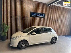 Wit Gebruikt 2014 Peugeot 208 Envy Hatchback | € 3.295 (Goede deal)