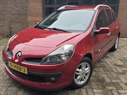 Rood Gebruikt 2008 Renault Clio GrandTour Dynamique Stationwagen | € 3.299 (Eerlijke prijs)