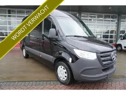 Zwart Nieuw 2024 Mercedes Sprinter Van | € 53.850