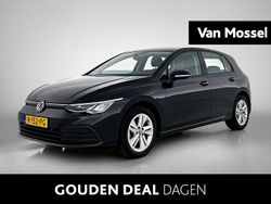 Zwart Gebruikt 2022 VW Golf VIII Life Hatchback | € 20.900 (Eerlijke prijs)