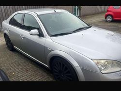 Zilver Gebruikt 2003 Ford Mondeo ST Hatchback | € 3.000 (Eerlijke prijs)