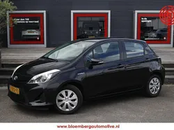 Zwart Gebruikt 2015 Toyota Yaris Hatchback | € 8.950 (Goede deal)