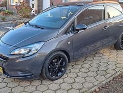 Grijs (metallic) Gebruikt 2015 Opel Corsa Color Edition Hatchback | € 7.295 (Eerlijke prijs)