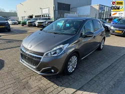 Grijs, metallic lak Gebruikt 2019 Peugeot 208 Allure Hatchback | € 11.950 (Goede deal)