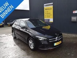 Zwart Gebruikt 2020 Mercedes B180 Business MPV | € 21.950 (Goede deal)