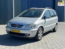 Grijs Gebruikt 2004 Opel Zafira MPV | € 1.500 (Eerlijke prijs)