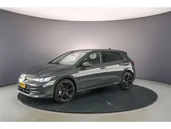 Dolphin grey Gebruikt 2025 VW Golf VIII Edition Hatchback | € 38.900 (Eerlijke prijs)