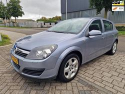 Grijs Gebruikt 2007 Opel Astra Business Hatchback | € 1.599 (Eerlijke prijs)