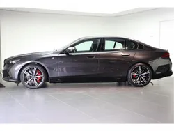 Sophistograu brillianteffect (grijs metallic) Gebruikt 2025 BMW i5 Comfort Edition Sedan | € 90.950