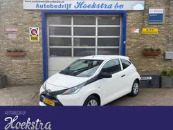 Wit Gebruikt 2016 Toyota Aygo Hatchback | € 6.995 (Eerlijke prijs)