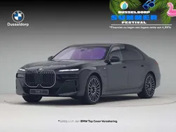 Zwart, metallic lak Nieuw 2025 BMW 750e M Sport Sedan | € 159.562 (Goede deal)