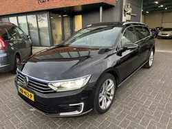 Zwart Gebruikt 2015 VW Passat Highline Stationwagen | € 10.995 (Goede deal)