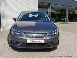Grijs Gebruikt 2017 Seat Leon Style Hatchback | € 18.450 (Duur)