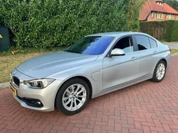 Grijs Gebruikt 2016 BMW 330 Sport Line Sedan | € 12.950 (Goede deal)