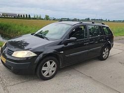 Zwart Gebruikt 2005 Renault Mégane GrandTour Expression Stationwagen | € 950 (Eerlijke prijs)