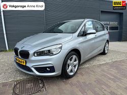 Grijs Gebruikt 2017 BMW 218 Executive Stationwagen | € 18.750 (Eerlijke prijs)
