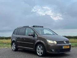 Bruin Gebruikt 2010 VW Touran Highline MPV | € 7.950 (Eerlijke prijs)