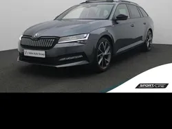 Grijs Gebruikt 2020 Skoda Superb SportLine Stationwagen | € 23.950 (Eerlijke prijs)