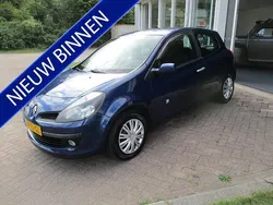 Blauw Gebruikt 2006 Renault Clio II Hatchback | € 2.660 (Eerlijke prijs)