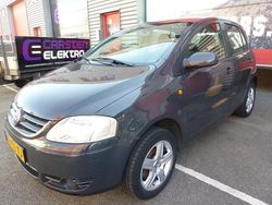 Grijs Gebruikt 2005 VW Fox Hatchback | € 2.447