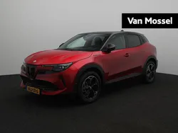 Rood Gebruikt 2025 Alfa Romeo Junior Edizione Speciale SUV | € 36.850 (Eerlijke prijs)