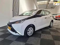 Wit Gebruikt 2017 Toyota Aygo Hatchback | € 8.495 (Eerlijke prijs)
