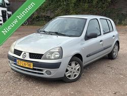 Grijs Gebruikt 2003 Renault Clio II Authentique Hatchback | € 799 (Goede deal)