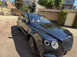 Blauw Gebruikt 2018 Bentley Bentayga Mulliner SUV | € 178.286