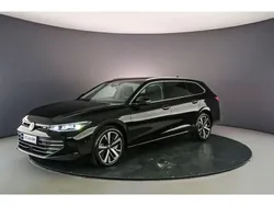 Grenadill black Gebruikt 2024 VW Passat Business Stationwagen | € 48.900