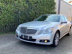 Zilver Gebruikt 2011 Mercedes E200 Elegance Sedan | € 4.950 (Eerlijke prijs)