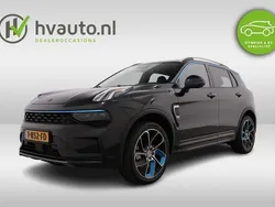 Zwart, metallic lak Gebruikt 2023 Lynk & Co 01 SUV | € 28.450 (Eerlijke prijs)