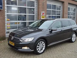 Grijs Gebruikt 2018 VW Passat Highline Stationwagen | € 16.849 (Eerlijke prijs)