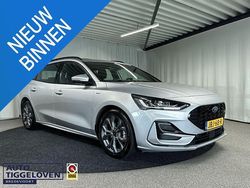 Grijs Gebruikt 2023 Ford Focus ST-Line Stationwagen | € 23.900 (Goede deal)