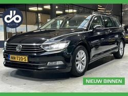 Zwart (metallic) Gebruikt 2017 VW Passat Comfortline Stationwagen | € 8.934 (Super prijs)