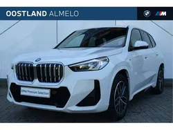 Alpinweiss (licht wit) Gebruikt 2023 BMW iX1 Shadowline SUV | € 37.450