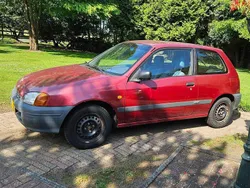 Rood Gebruikt 1998 Toyota Starlet Hatchback | € 2.350 (Iets duurder)