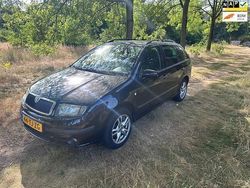 Zwart Gebruikt 2006 Skoda Fabia Hatchback | € 950
