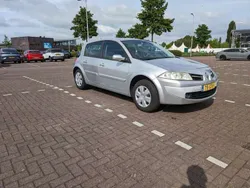 Grijs Gebruikt 2008 Renault Mégane III Business Hatchback | € 2.750 (Goede deal)