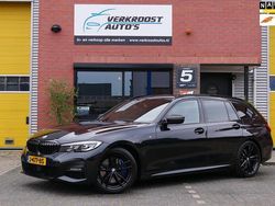 Zwart Gebruikt 2020 BMW 320 Executive Stationwagen | € 26.950 (Eerlijke prijs)