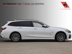 Wit Gebruikt 2022 BMW 330e Executive Stationwagen | € 32.900 (Goede deal)