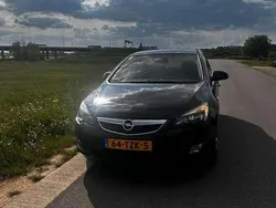 Zwart Gebruikt 2012 Opel Astra MPV | € 6.900 (Duur)