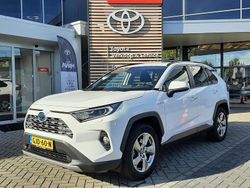 Wit Gebruikt 2021 Toyota RAV4 Executive SUV | € 34.400 (Goede deal)