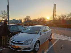 Grijs Gebruikt 2010 Opel Astra Coupé | € 2.150 (Eerlijke prijs)