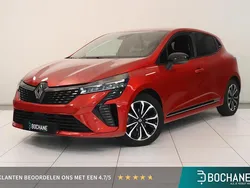 Rood Gebruikt 2023 Renault Clio V Techno Hatchback | € 19.735 (Eerlijke prijs)