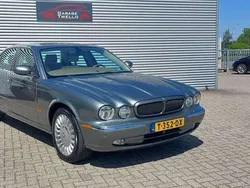 Grijs, metallic lak Gebruikt 2003 Jaguar XJ Supercharged Sedan | € 24.950 (Duur)