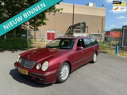 Rood Gebruikt 2002 Mercedes 200 Stationwagen | € 1.999 (Super prijs)