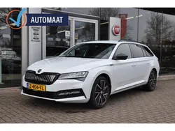 Wit Gebruikt 2023 Skoda Superb Stationwagen | € 31.950